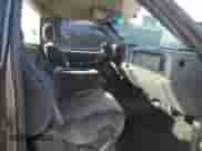 2002 GMC Sierra 1500 z VIN 1GTEC14W92Z280310, wystawiony jako Copart lot #74731204 z przebiegiem 241 075 mil mil oraz Szkoda całkowita • Salvage title. Historia ofert i sprzedaży dostępna na DreamBid. Obrazek 10.