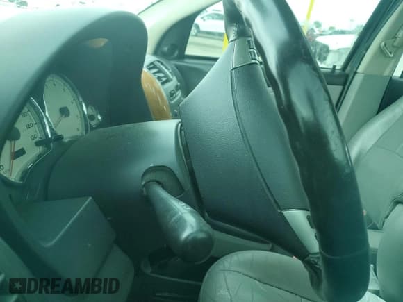 ✅ 2006 Saturn VUE • VIN: 5GZCZ53436S885319 • Lot: 61438045. Wystawiony na Copart z przebiegiem Nie podano. Bezpłatny archiwum sprzedaży aukcyjnych z USA i szczegółowy raport historii pojazdu na DreamBid. Zdjęcie 9.