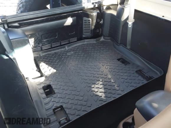 ✅ 2011 Jeep Wrangler Rubicon • VIN: 1J4HA6D18BL550788 • Лот: 43415447. Опубликован ранее на IAAI с пробегом 117 449 миль. Бесплатный доступ к архиву аукционных продаж из США и подробный отчёт об истории автомобиля на DreamBid. Изображение 8.