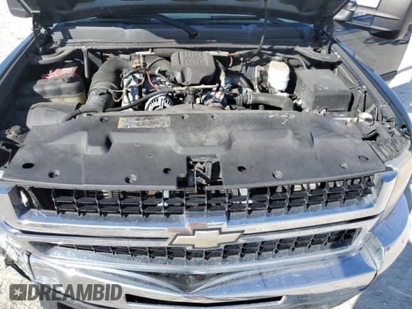 ✅ 2009 Chevrolet Silverado 2500HD • VIN: 1GCHK696X9E147868 • Lot: 43383015. Wystawiony na Copart z przebiegiem 262 454 mil. Bezpłatny archiwum sprzedaży aukcyjnych z USA i szczegółowy raport historii pojazdu na DreamBid. Zdjęcie 11.