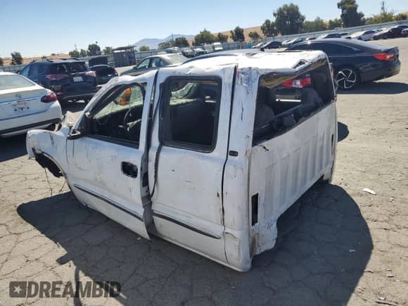 2007 GMC Sierra 1500 SLE1 with VIN 1GTEC19Z07Z174712, listed as a Copart auction lot 70318814 with Not provided miles and Non repairable. Bid and sale history available at DreamBid. Image 2.