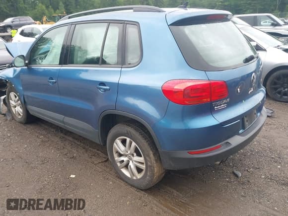 ✅ 2017 Volkswagen Tiguan S • VIN: WVGBV7AX2HW513009 • Лот: 42651378. Опубликован ранее на IAAI с пробегом 82 789 миль. Бесплатный доступ к архиву аукционных продаж из США и подробный отчёт об истории автомобиля на DreamBid. Изображение 3.