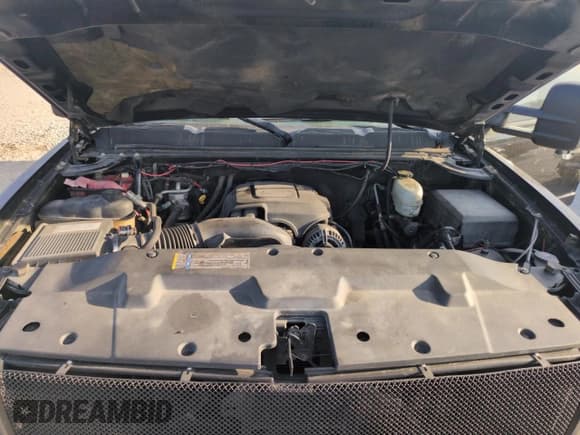 ✅ 2008 Chevrolet Silverado 2500HD Work Truck • VIN: 1GCHK23K18F107072 • Lot: 68926744. Wystawiony na Copart z przebiegiem 164 891 mil. Bezpłatny archiwum sprzedaży aukcyjnych z USA i szczegółowy raport historii pojazdu na DreamBid. Zdjęcie 11.