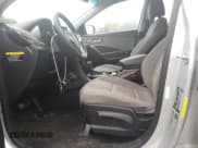 ✅ 2018 Hyundai Santa Fe 2.4L • VIN: 5XYZT3LB2JG571997 • Лот: 71226213. Опубликован ранее на Copart с пробегом Не указан. Бесплатный доступ к архиву аукционных продаж из США и подробный отчёт об истории автомобиля на DreamBid. Изображение 7.