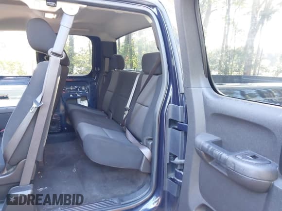 ✅ 2010 Chevrolet Silverado 1500 LT • VIN: 1GCSCSE02AZ122683 • Lot: 43467695. Listed on IAAI with 60,989 mi. Free auction sales archive from the USA and detailed vehicle history report at DreamBid. Image 8.