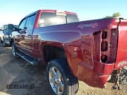 ✅ 2015 Chevrolet Silverado 2500HD High Country • VIN: 1GC1KXE85FF538303 • Lot: 43607471. Wystawiony na IAAI z przebiegiem 216 084 mil. Bezpłatny archiwum sprzedaży aukcyjnych z USA i szczegółowy raport historii pojazdu na DreamBid. Zdjęcie 15.
