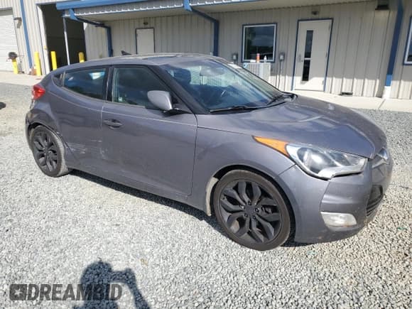 ✅ 2015 Hyundai Veloster • VIN: KMHTC6AD2FU239099 • Lot: 76230434. Wystawiony na Copart z przebiegiem 142 439 mil. Bezpłatny archiwum sprzedaży aukcyjnych z USA i szczegółowy raport historii pojazdu na DreamBid. Zdjęcie 4.