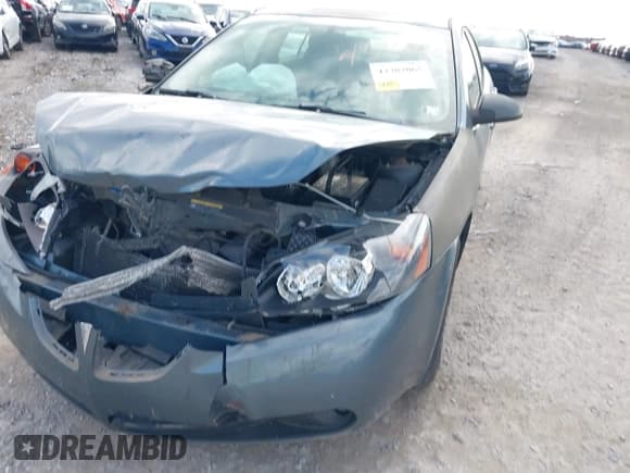 ✅ 2005 Pontiac G6 • VIN: 1G2ZG528454178386 • Lot: 43387065. Wystawiony na IAAI z przebiegiem 194 051 mil. Bezpłatny archiwum sprzedaży aukcyjnych z USA i szczegółowy raport historii pojazdu na DreamBid. Zdjęcie 6.