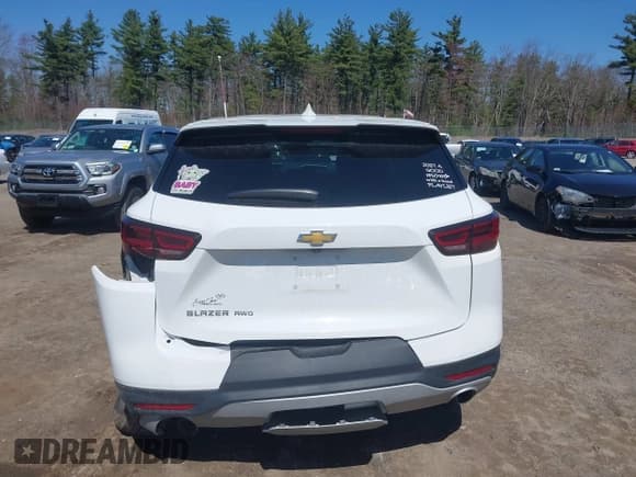 ✅ 2023 Chevrolet Blazer LT • VIN: 3GNKBHR4XPS220814 • Лот: 42101679. Опубликован ранее на IAAI с пробегом 17 557 миль. Бесплатный доступ к архиву аукционных продаж из США и подробный отчёт об истории автомобиля на DreamBid. Изображение 16.