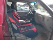 ✅ 2000 Oldsmobile Bravada • VIN: 1GHDT13W2Y2332014 • Lot: 42883698. Wystawiony na IAAI z przebiegiem 158 804 mil. Bezpłatny archiwum sprzedaży aukcyjnych z USA i szczegółowy raport historii pojazdu na DreamBid. Zdjęcie 5.