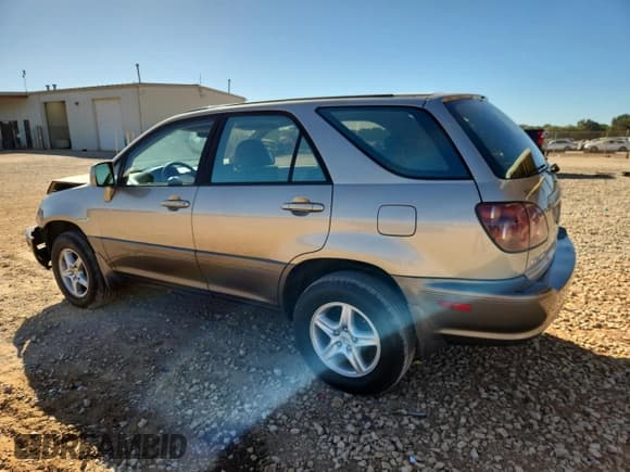 ✅ 2000 Lexus RX 300 • VIN: JT6GF10U7Y0081782 • Lot: 86840315. Wystawiony na Copart z przebiegiem 293 570 mil. Bezpłatny archiwum sprzedaży aukcyjnych z USA i szczegółowy raport historii pojazdu na DreamBid. Zdjęcie 2.