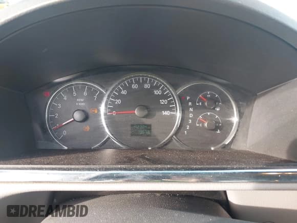 ✅ 2007 Buick LaCrosse CX • VIN: 2G4WC582671135241 • Lot: 43763610. Wystawiony na IAAI z przebiegiem 192 384 mil. Bezpłatny archiwum sprzedaży aukcyjnych z USA i szczegółowy raport historii pojazdu na DreamBid. Zdjęcie 7.