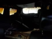 ✅ 2019 Chrysler Pacifica Touring L • VIN: 2C4RC1BG2KR626074 • Lot: 68841935. Wystawiony na Copart z przebiegiem Nie podano. Bezpłatny archiwum sprzedaży aukcyjnych z USA i szczegółowy raport historii pojazdu na DreamBid. Zdjęcie 10.