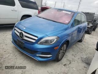 ✅ 2015 Mercedes-Benz B Electric Drive • VIN: WDDVP9AB7FJ004514 • Лот: 45420243. Опубликован ранее на Copart с пробегом 85 669 миль. Бесплатный доступ к архиву аукционных продаж из США и подробный отчёт об истории автомобиля на DreamBid. Изображение 1.