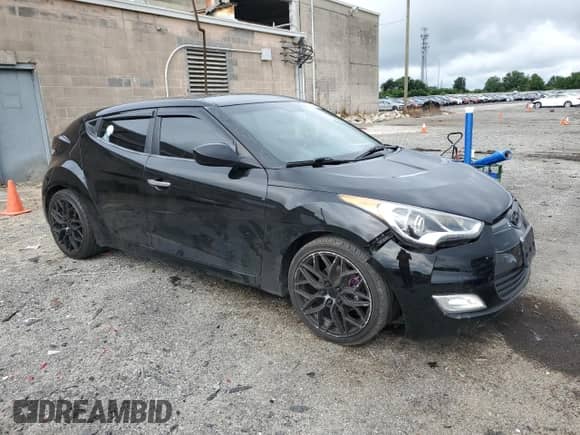2014 Hyundai Veloster с VIN KMHTC6AD2EU212015, выставлен на аукционе Copart как лот 64215994 с пробегом 85 914 миль миль и Списание • Salvage title. История ставок и продаж доступна на DreamBid. Изображение 4.