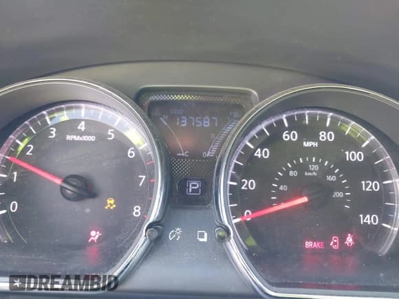 ✅ 2016 Nissan Versa SL • VIN: 3N1CN7AP7GL883615 • Lot: 41845425. Listed on IAAI with 137,587 mi. Free auction sales archive from the USA and detailed vehicle history report at DreamBid. Image 7.