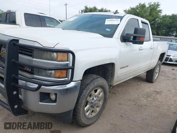 ✅ 2015 Chevrolet Silverado 2500HD LT • VIN: 1GC2KVEG8FZ544983 • Lot: 42264875. Wystawiony na IAAI z przebiegiem 186 478 mil. Bezpłatny archiwum sprzedaży aukcyjnych z USA i szczegółowy raport historii pojazdu na DreamBid. Zdjęcie 18.
