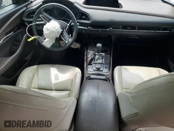 ✅ 2020 Mazda CX-30 Premium • VIN: 3MVDMAEMXLM111629 • Lot: 54317755. Wystawiony na Copart z przebiegiem 155 201 mil. Bezpłatny archiwum sprzedaży aukcyjnych z USA i szczegółowy raport historii pojazdu na DreamBid. Zdjęcie 8.