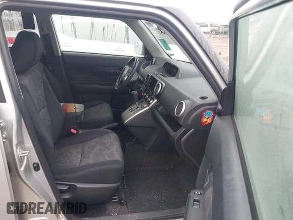 ✅ 2014 Scion xB • VIN: JTLZE4FE1EJ057879 • Lot: 43767932. Wystawiony na IAAI z przebiegiem 128 613 mil. Bezpłatny archiwum sprzedaży aukcyjnych z USA i szczegółowy raport historii pojazdu na DreamBid. Zdjęcie 5.