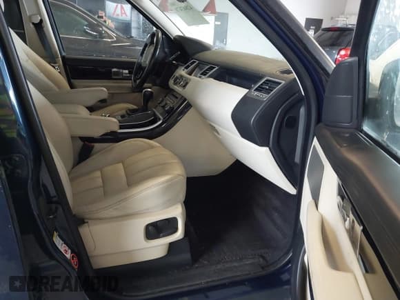 ✅ 2011 Land Rover Range Rover Sport SC • VIN: SALSH2E44BA706256 • Lot: 42847478. Listed on IAAI with 99,466 mi. Free auction sales archive from the USA and detailed vehicle history report at DreamBid. Image 5.