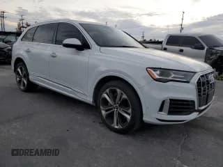 ✅ 2021 Audi Q7 Premium • VIN: WA1AXAF79MD010710 • Lot: 92694965. Wystawiony na Copart z przebiegiem 28 652 mil. Bezpłatny archiwum sprzedaży aukcyjnych z USA i szczegółowy raport historii pojazdu na DreamBid. Zdjęcie 4.