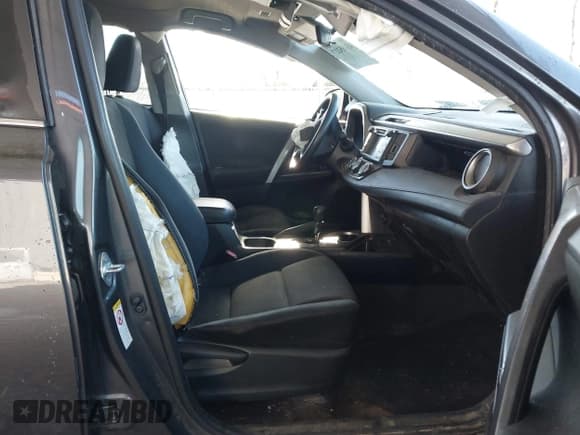 ✅ 2017 Toyota RAV4 LE • VIN: JTMBFREV3HJ152036 • Lot: 43485227. Listed on IAAI with 162,306 mi. Free auction sales archive from the USA and detailed vehicle history report at DreamBid. Image 5.