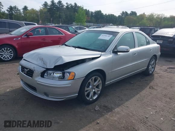 ✅ 2009 Volvo S60 2.5T • VIN: YV1RS592892726932 • Lot: 42208785. Wystawiony na IAAI z przebiegiem 90 489 mil. Bezpłatny archiwum sprzedaży aukcyjnych z USA i szczegółowy raport historii pojazdu na DreamBid. Zdjęcie 17.