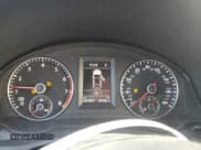 ✅ 2015 Volkswagen Eos Komfort • VIN: WVWBW8AH9FV000343 • Lot: 62675635. Listed on Copart with 76,304 mi. Free auction sales archive from the USA and detailed vehicle history report at DreamBid. Image 9.