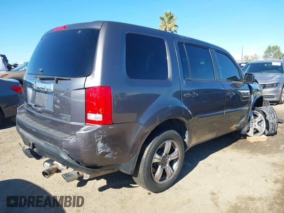 ✅ 2015 Honda Pilot SE • VIN: 5FNYF4H39FB010351 • Lot: 43775043. Wystawiony na IAAI z przebiegiem 132 992 mil. Bezpłatny archiwum sprzedaży aukcyjnych z USA i szczegółowy raport historii pojazdu na DreamBid. Zdjęcie 4.
