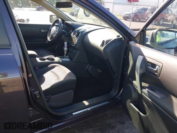 ✅ 2012 Nissan Rogue S • VIN: JN8AS5MV1CW413200 • Лот: 42961990. Опубликован ранее на IAAI с пробегом 159 923 миль. Бесплатный доступ к архиву аукционных продаж из США и подробный отчёт об истории автомобиля на DreamBid. Изображение 5.