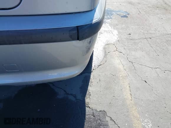 2002 BMW 3 Series 325i с VIN WBAET37462NG80001, выставлен на аукционе IAAI как лот 43490075 с пробегом 192 730 миль миль и . История ставок и продаж доступна на DreamBid. Изображение 6.