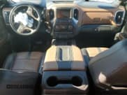 ✅ 2020 Chevrolet Silverado 3500HD High Country • VIN: 1GC4YVEY1LF101071 • Lot: 89710475. Listed on Copart with 116,430 mi. Free auction sales archive from the USA and detailed vehicle history report at DreamBid. Image 8.