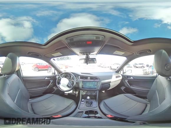 ✅ 2018 Volkswagen Tiguan SEL • VIN: 3VV3B7AX1JM149934 • Lot: 92750675. Listed on Copart with 103,636 mi. Free auction sales archive from the USA and detailed vehicle history report at DreamBid. Image 15.