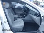 ✅ 2018 Kia Optima EX • VIN: 5XXGU4L35JG225126 • Lot: 43714908. Listed on IAAI with 82,582 mi. Free auction sales archive from the USA and detailed vehicle history report at DreamBid. Image 5.