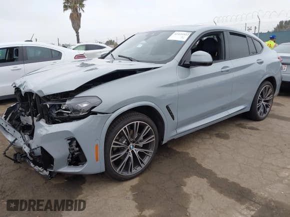 ✅ 2025 BMW X4 xDrive30i • VIN: 5UX33DT07S9X69129 • Lot: 42431922. Listed on IAAI with 4,234 mi. Free auction sales archive from the USA and detailed vehicle history report at DreamBid. Image 2.