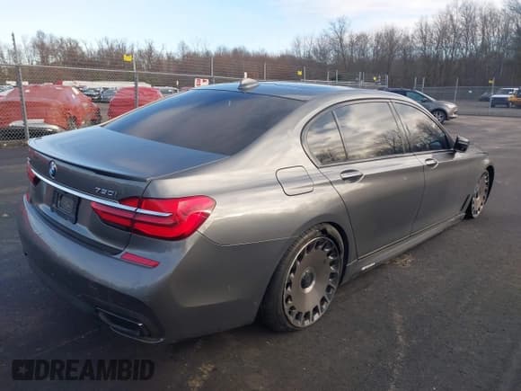 ✅ 2016 BMW 7 Series 750i xDrive • VIN: WBA7F2C58GG416117 • Lot: 43791484. Listed on IAAI with 92,496 mi. Free auction sales archive from the USA and detailed vehicle history report at DreamBid. Image 4.