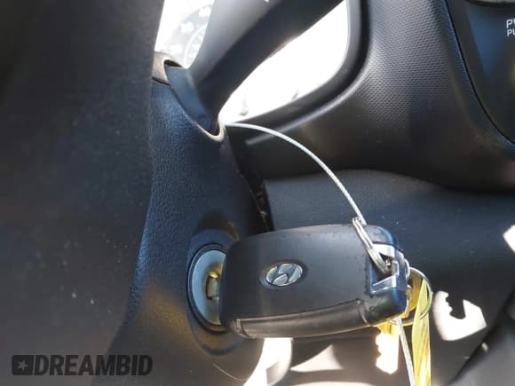 ✅ 2021 Hyundai Venue SEL • VIN: KMHRC8A33MU073671 • Lot: 41460177. Wystawiony na IAAI z przebiegiem 41 654 mil. Bezpłatny archiwum sprzedaży aukcyjnych z USA i szczegółowy raport historii pojazdu na DreamBid. Zdjęcie 11.