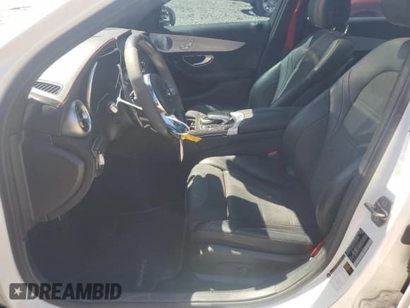 ✅ 2020 Mercedes-Benz C 43 AMG • VIN: 55SWF6EB7LU323617 • Lot: 67489915. Wystawiony na Copart z przebiegiem 48 243 mil. Bezpłatny archiwum sprzedaży aukcyjnych z USA i szczegółowy raport historii pojazdu na DreamBid. Zdjęcie 7.