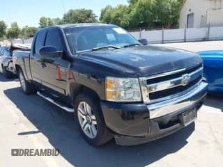 2008 Chevrolet Silverado 1500 1LT z VIN 2GCEC19J181149709, wystawiony jako IAAI lot #42674627 z przebiegiem 271 811 mil mil oraz . Historia ofert i sprzedaży dostępna na DreamBid. Obrazek 1.