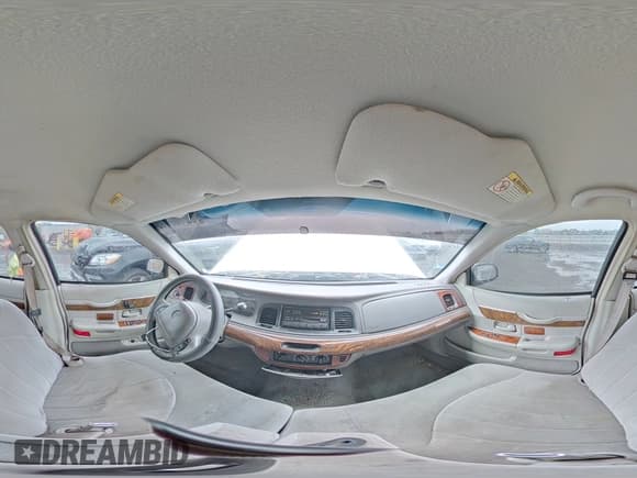 ✅ 1999 Mercury Grand Marquis GS • VIN: 2MEFM74W9XX695997 • Lot: 82167115. Wystawiony na Copart z przebiegiem 154 924 mil. Bezpłatny archiwum sprzedaży aukcyjnych z USA i szczegółowy raport historii pojazdu na DreamBid. Zdjęcie 14.