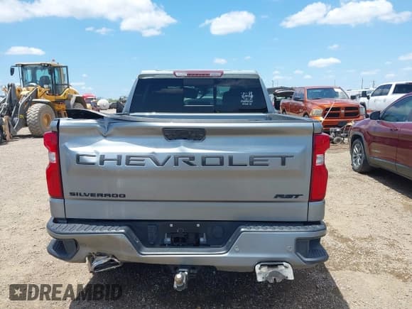 ✅ 2023 Chevrolet Silverado 1500 RST • VIN: 2GCUDEED9P1130064 • Лот: 42886284. Опубликован ранее на IAAI с пробегом 26 700 миль. Бесплатный доступ к архиву аукционных продаж из США и подробный отчёт об истории автомобиля на DreamBid. Изображение 16.