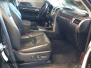 ✅ 2015 Lexus GX 460 Luxury • VIN: JTJJM7FX9F5114903 • Lot: 43566587. Wystawiony na IAAI z przebiegiem 93 384 mil. Bezpłatny archiwum sprzedaży aukcyjnych z USA i szczegółowy raport historii pojazdu na DreamBid. Zdjęcie 5.