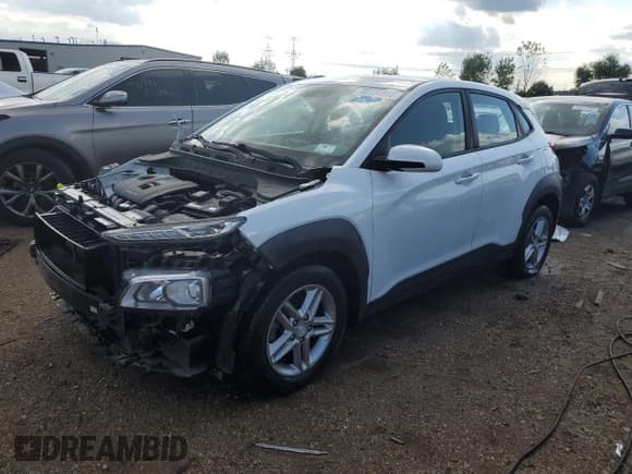 ✅ 2018 Hyundai Kona SE • VIN: KM8K12AA7JU091010 • Лот: 68134673. Опубликован ранее на Copart с пробегом 62 497 миль. Бесплатный доступ к архиву аукционных продаж из США и подробный отчёт об истории автомобиля на DreamBid. Изображение 1.