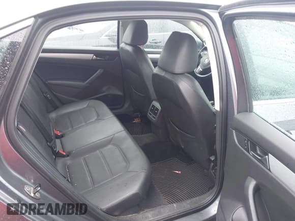 ✅ 2013 Volkswagen Passat SE • VIN: 1VWBH7A38DC032697 • Лот: 42446672. Опубликован ранее на IAAI с пробегом 287 102 миль. Бесплатный доступ к архиву аукционных продаж из США и подробный отчёт об истории автомобиля на DreamBid. Изображение 8.