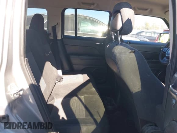 ✅ 2014 Jeep Patriot Sport • VIN: 1C4NJPBA9ED893643 • Лот: 43032722. Опубликован ранее на IAAI с пробегом 171 295 миль. Бесплатный доступ к архиву аукционных продаж из США и подробный отчёт об истории автомобиля на DreamBid. Изображение 8.