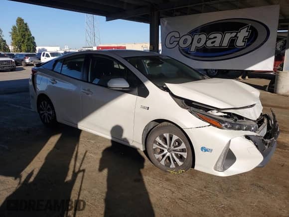 2021 Toyota Prius LE with VIN JTDKAMFP9M3172503, listed as a Copart auction lot 80928425 with 40,048 mi miles and Salvage title. Bid and sale history available at DreamBid. Image 4.