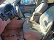 ✅ 2007 Hyundai Santa Fe GLS • VIN: 5NMSG13D27H099407 • Lot: 82258365. Listed on Copart with 275,574 mi. Free auction sales archive from the USA and detailed vehicle history report at DreamBid. Image 7.