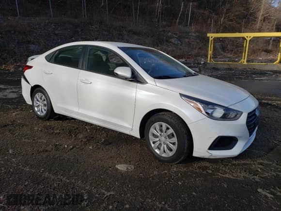 2018 Hyundai Accent SEL with VIN 3KPC24A30JE033693, listed as a Copart auction lot 39515263 with Not provided miles and . Bid and sale history available at DreamBid. Image 4.
