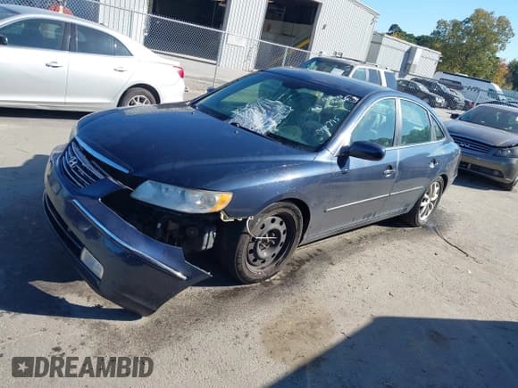✅ 2006 Hyundai Azera SE • VIN: KMHFC46F26A048795 • Lot: 43503382. Listed on IAAI with 172,785 mi. Free auction sales archive from the USA and detailed vehicle history report at DreamBid. Image 2.