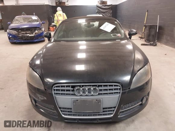 ✅ 2008 Audi TT 2.0T • VIN: TRUMF38J881043270 • Lot: 41297359. Listed on IAAI with 93,495 mi. Free auction sales archive from the USA and detailed vehicle history report at DreamBid. Image 6.